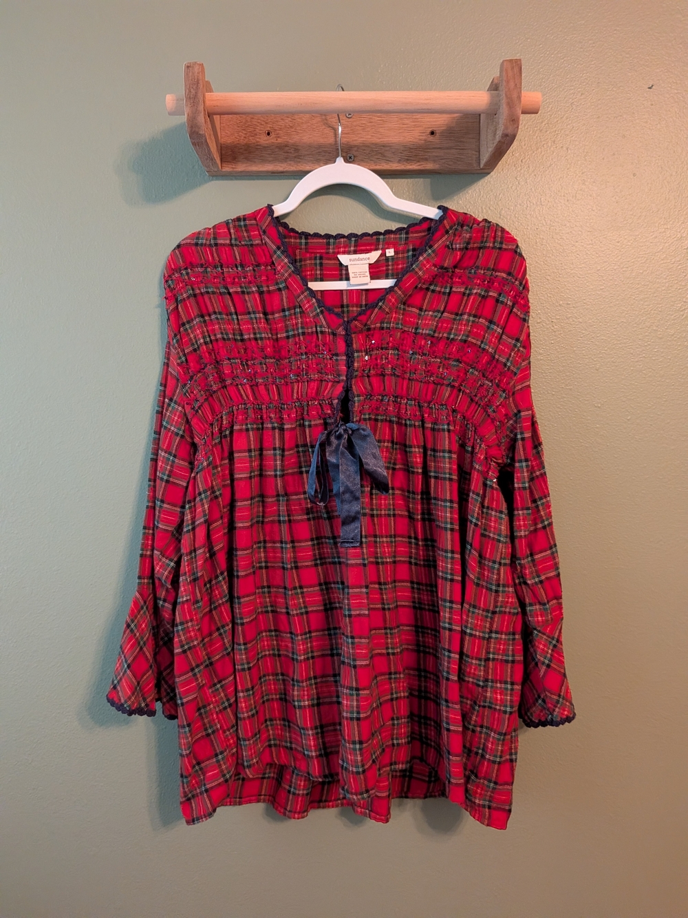 Sundance Black Red Plaid Blouse 100% Cotton Sz L Cozy Cabincore Peekaboo Opening